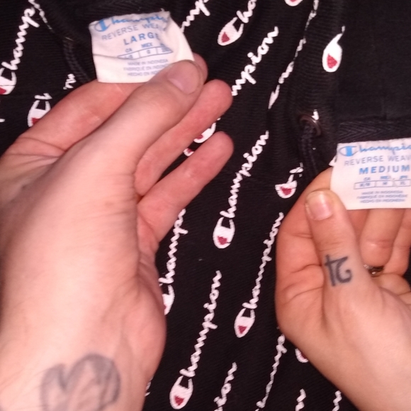 2 CHAMPION Hoodies LRG/MED - Picture 2 of 2